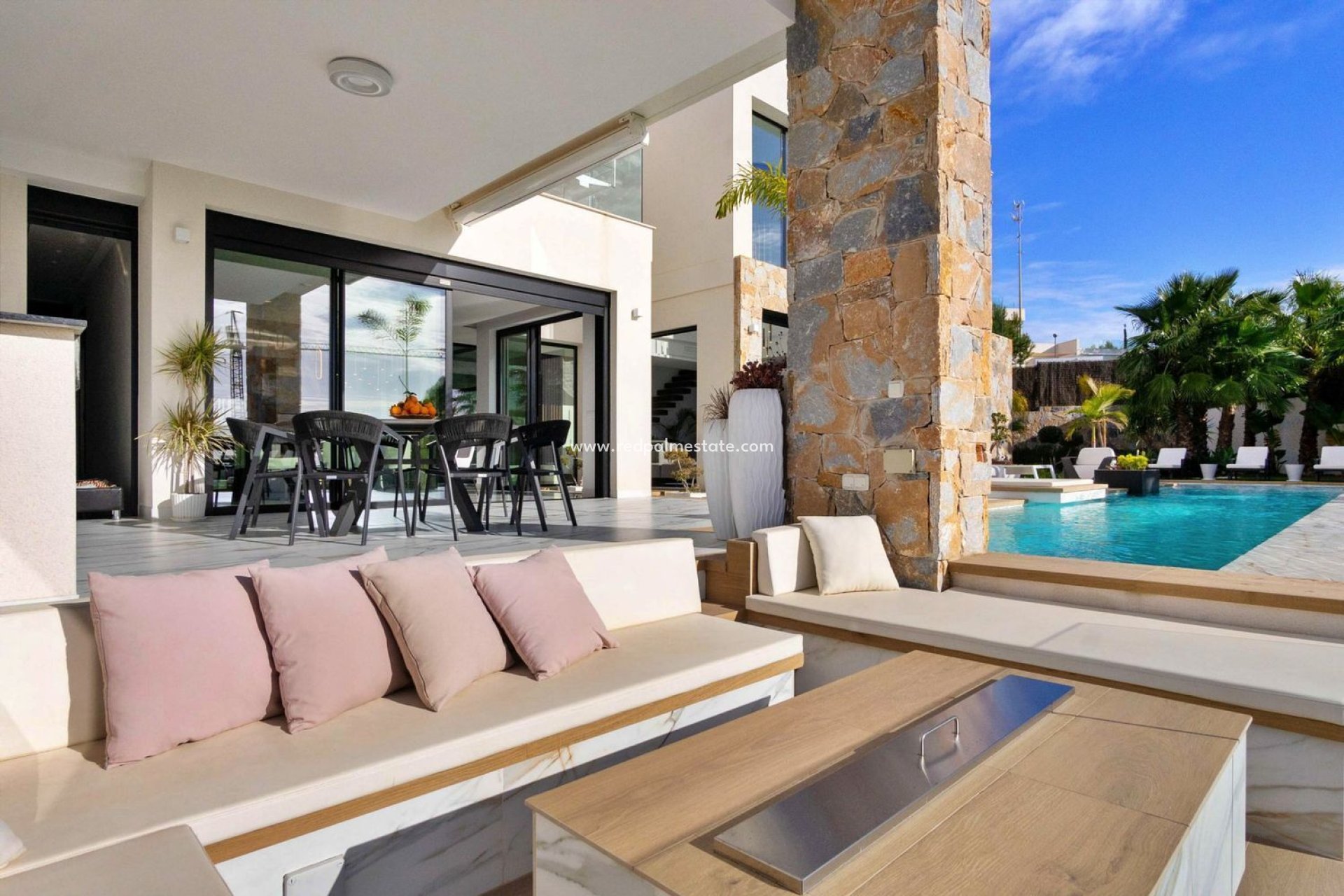 Revente - Villa -
Orihuela Costa - Las Colinas Golf