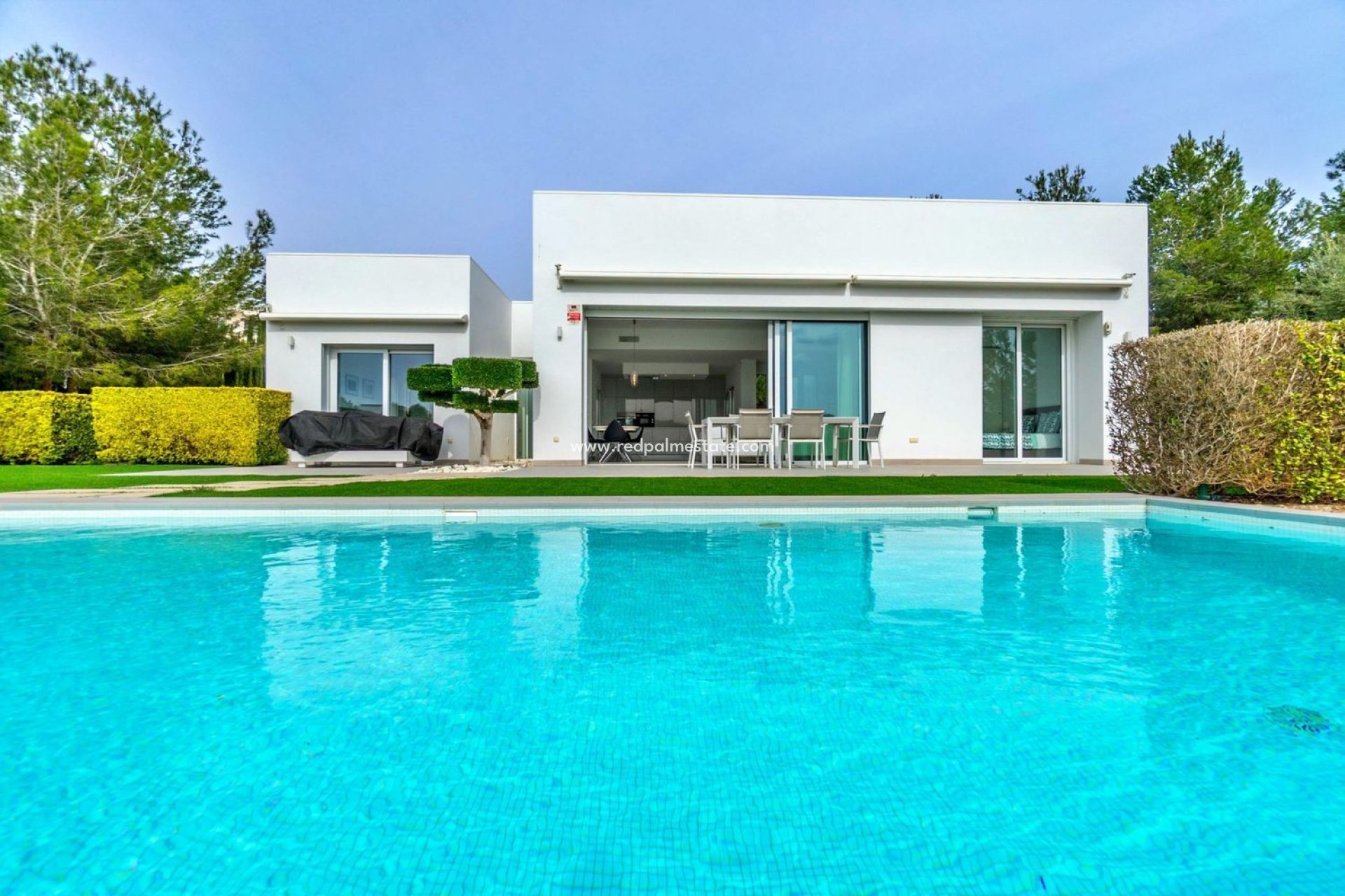 Revente - Villa -
Orihuela Costa - Las Colinas Golf