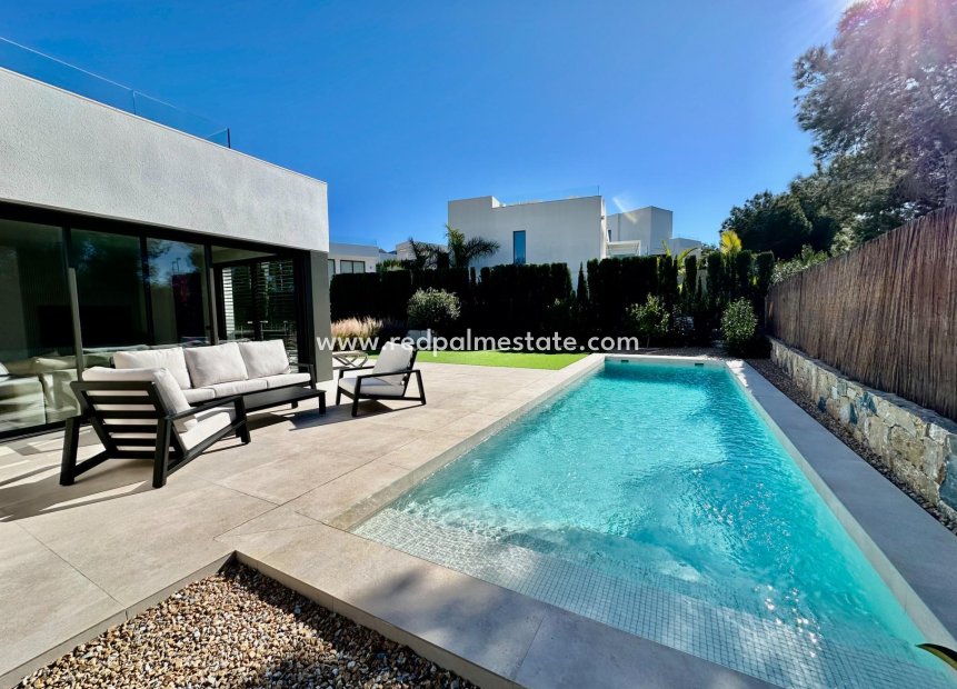 Revente - Villa -
Orihuela Costa - Las Colinas Golf