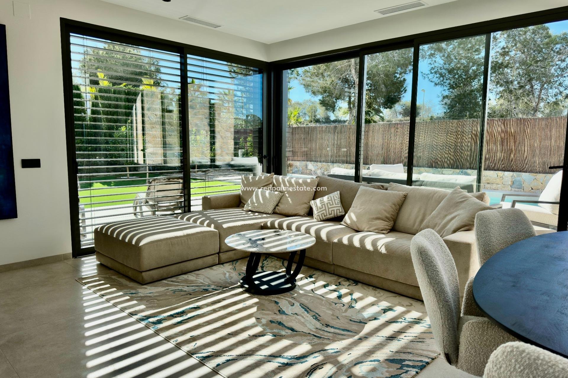 Revente - Villa -
Orihuela Costa - Las Colinas Golf