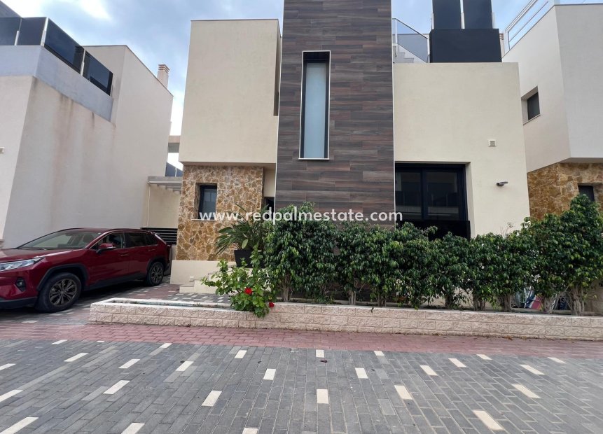 Revente - Villa -
Orihuela Costa - Lomas de Cabo Roig