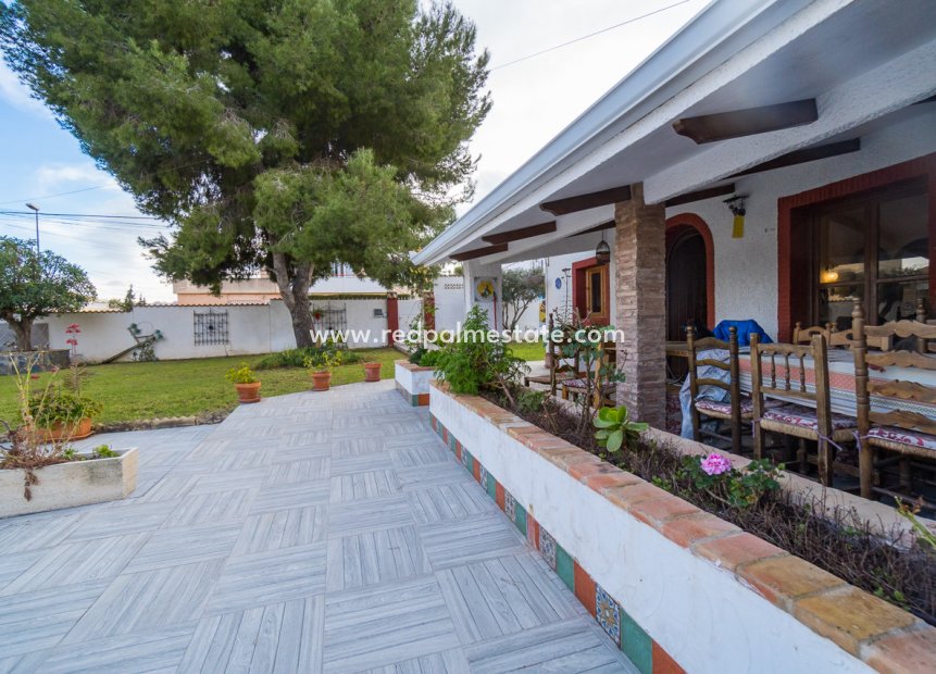 Revente - Villa -
Orihuela Costa - Lomas de Cabo Roig