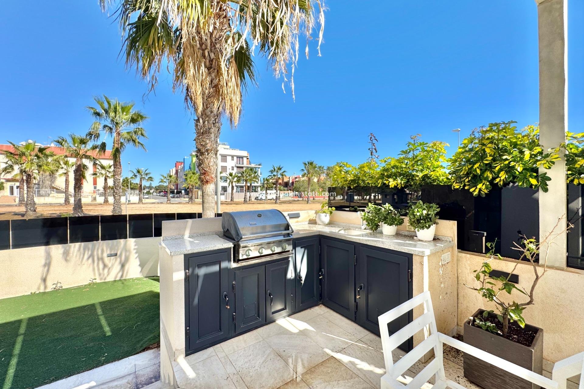 Revente - Villa -
Orihuela Costa - Lomas de Cabo Roig