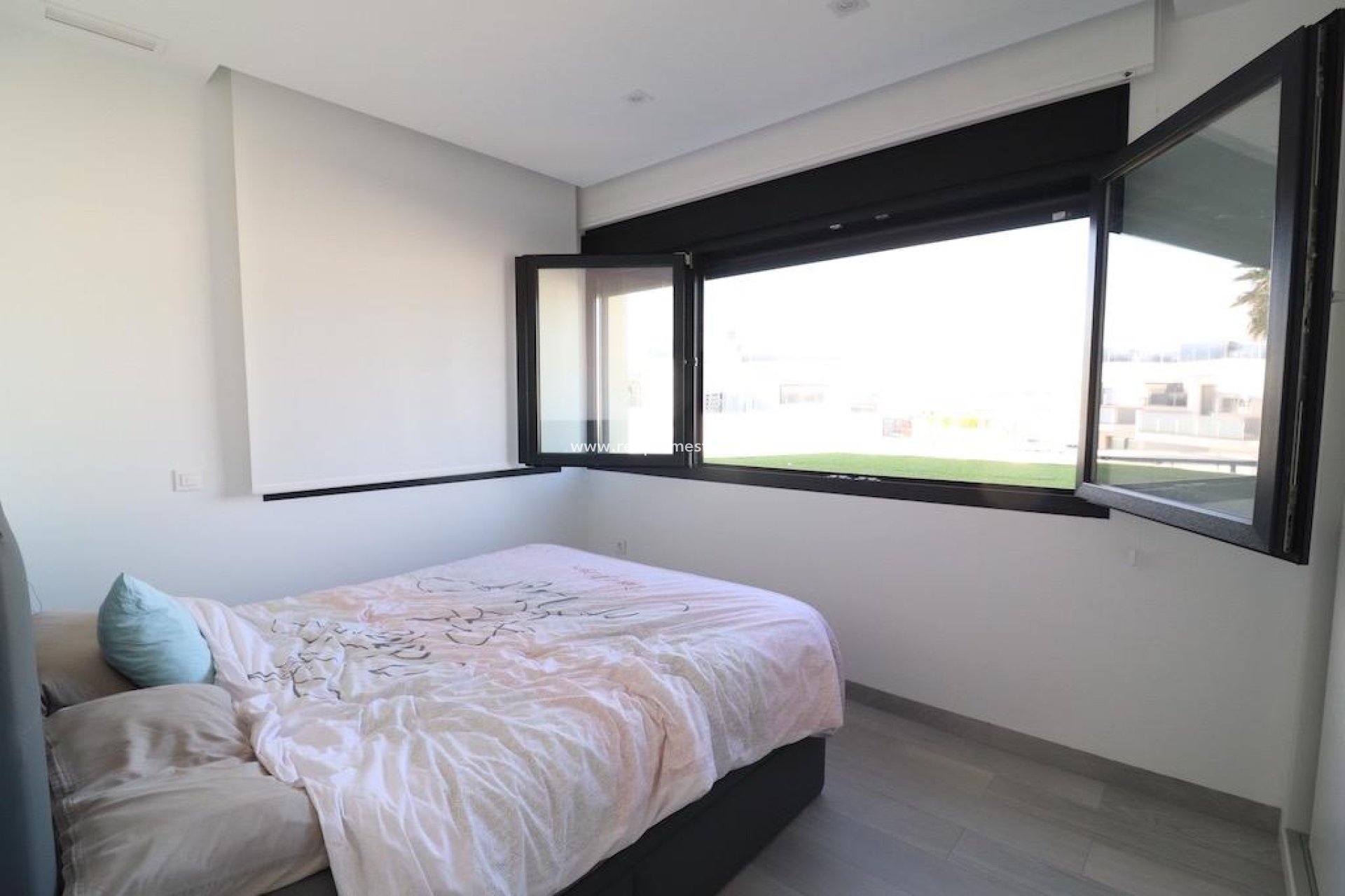 Revente - Villa -
Orihuela Costa - Lomas de Cabo Roig