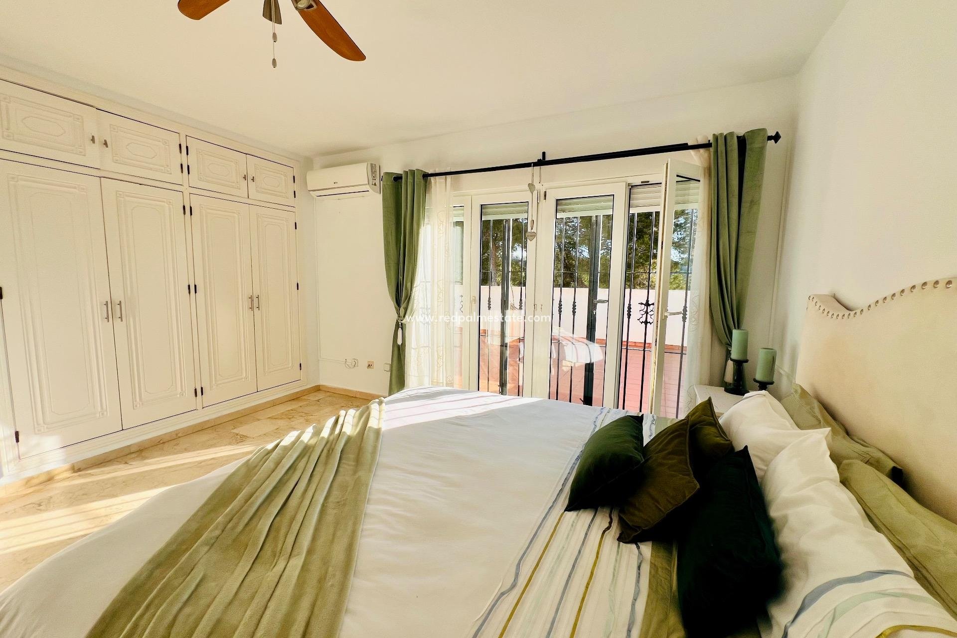 Revente - Villa -
Orihuela Costa - Lomas De Campoamor-las Ramblas