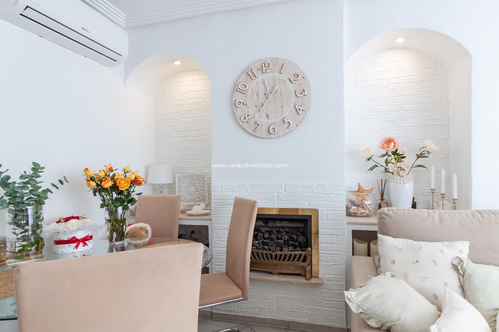 Revente - Villa -
Orihuela Costa - Los Almendros-la Florida