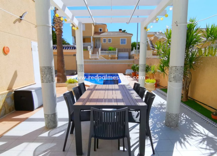 Revente - Villa -
Orihuela Costa - Los Altos