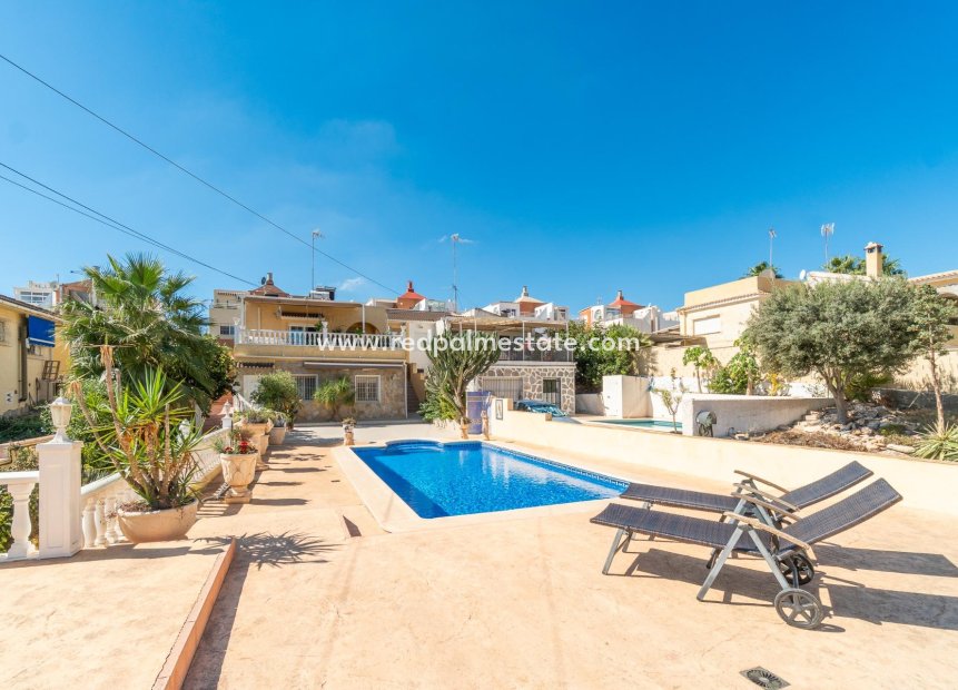 Revente - Villa -
Orihuela Costa - Los balcones