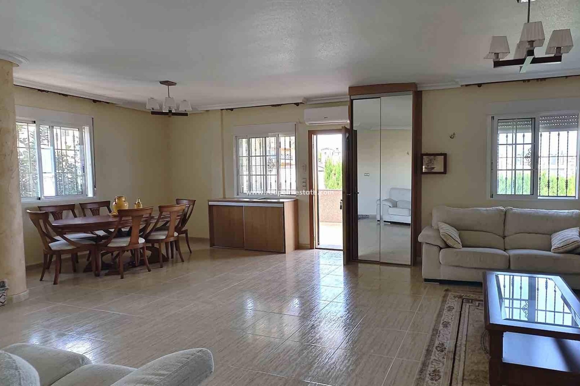 Revente - Villa -
Orihuela Costa - Los Dolses