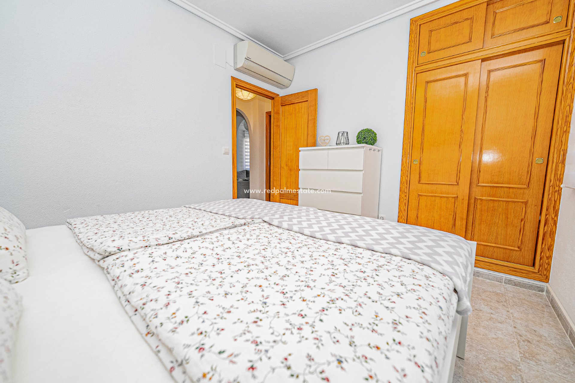 Revente - Villa -
Orihuela Costa - Montegolf