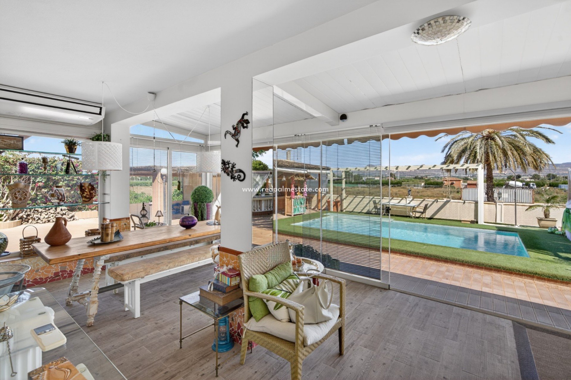 Revente - Villa -
Orihuela Costa - Orihuela Center