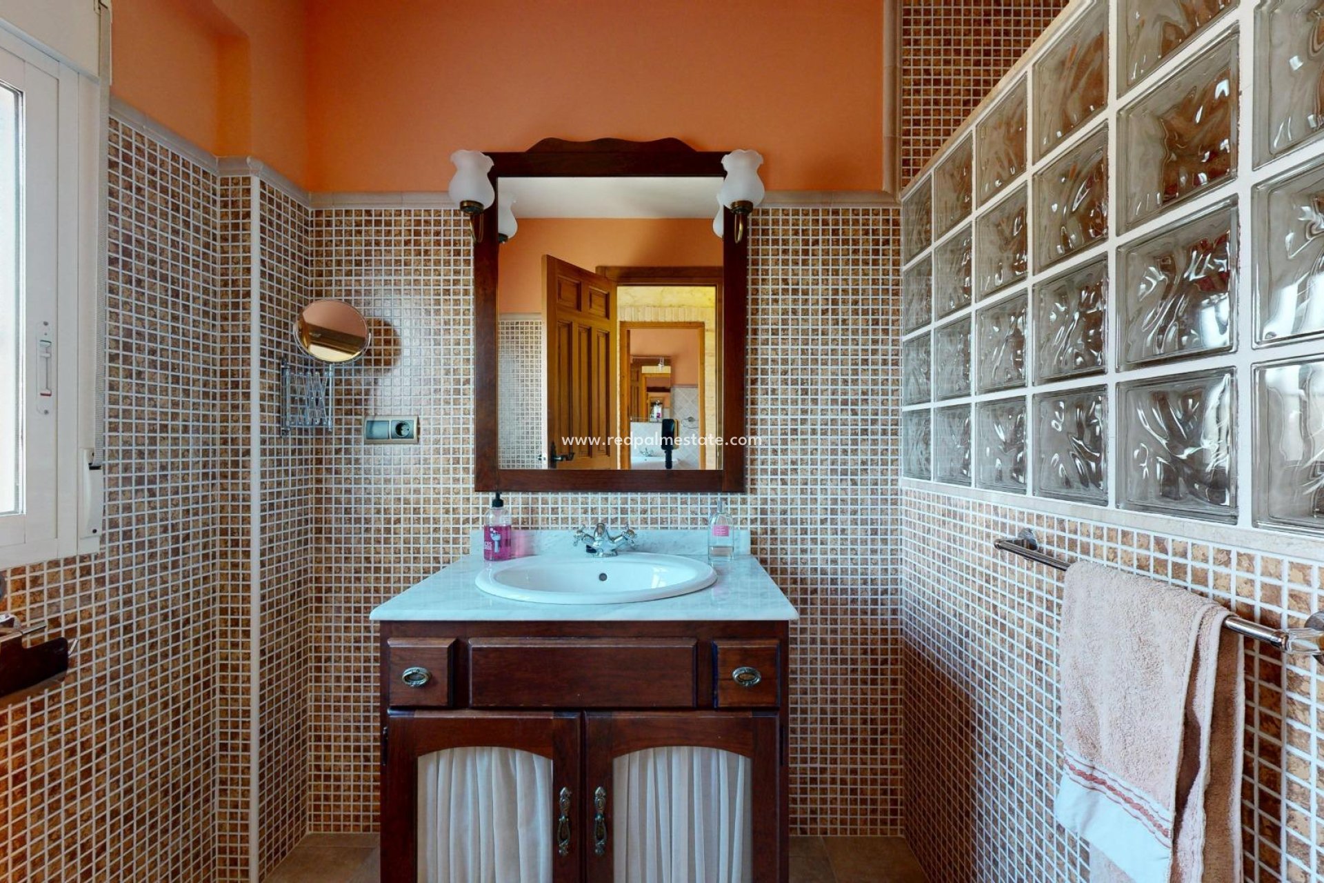 Revente - Villa -
Orihuela Costa - Orihuela