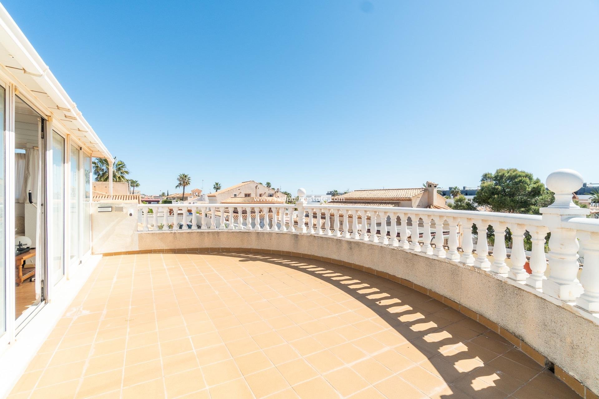 Revente - Villa -
Orihuela Costa - Playa Flamenca