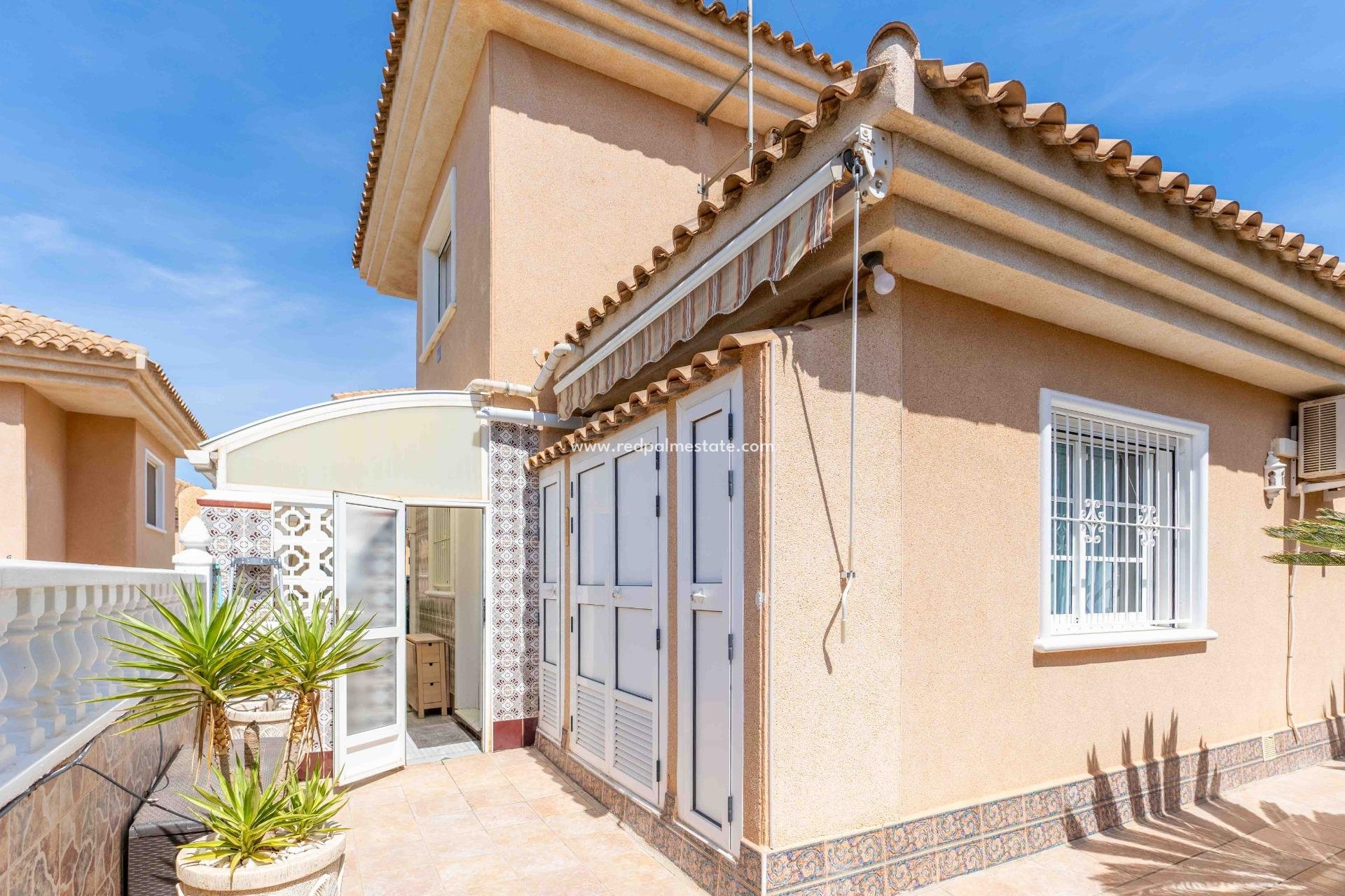 Revente - Villa -
Orihuela Costa - Punta prima
