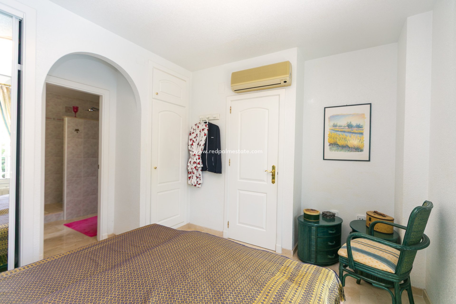 Revente - Villa -
Orihuela Costa - Rioja