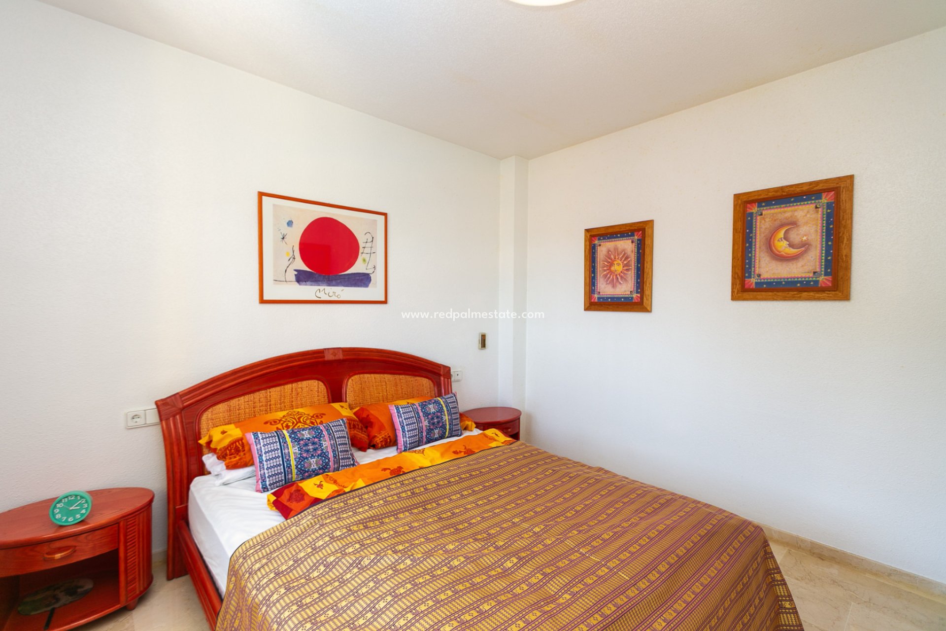 Revente - Villa -
Orihuela Costa - Rioja