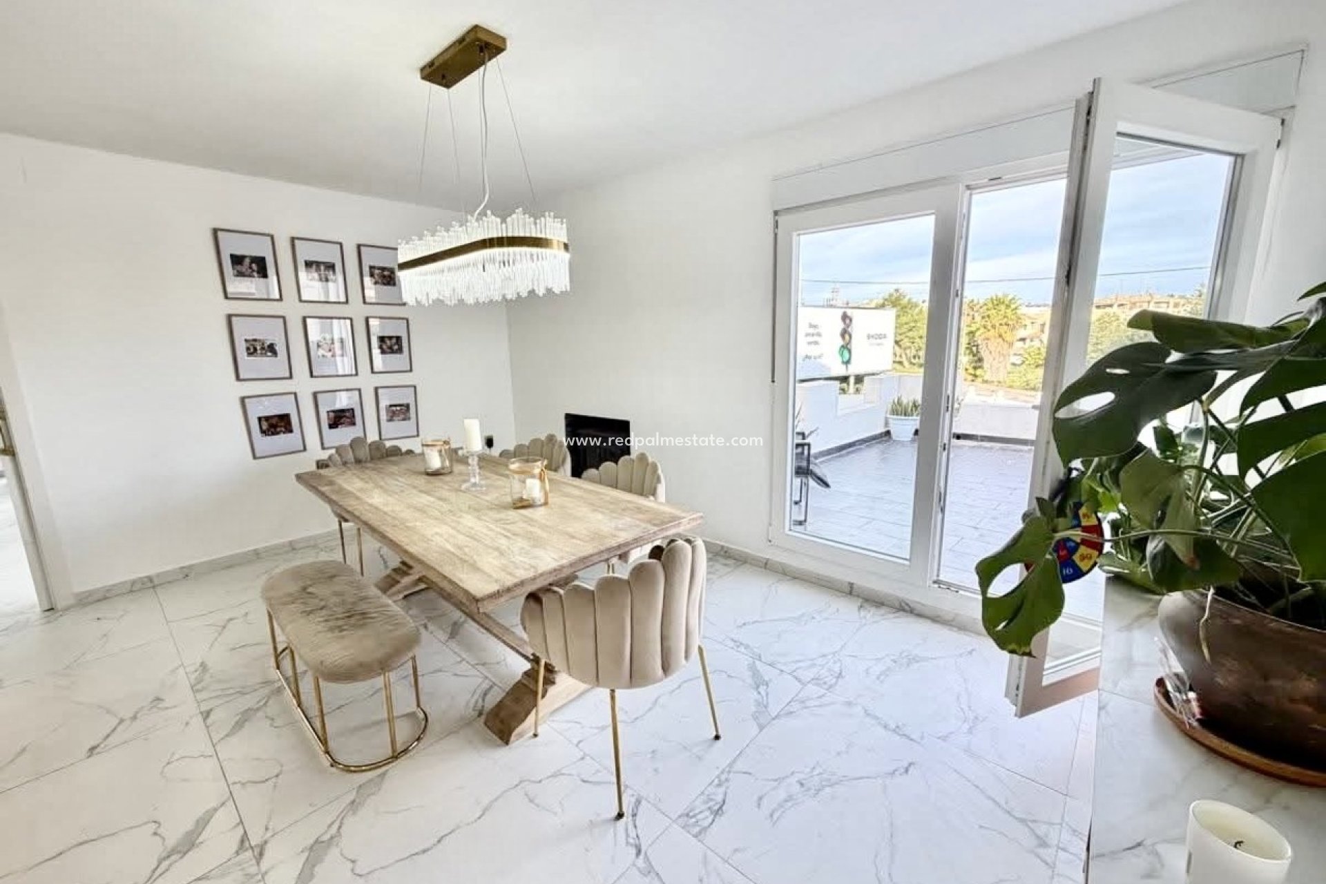 Revente - Villa -
Orihuela Costa - Villamartín