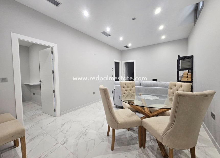 Revente - Villa -
Orihuela Costa - Villamartín