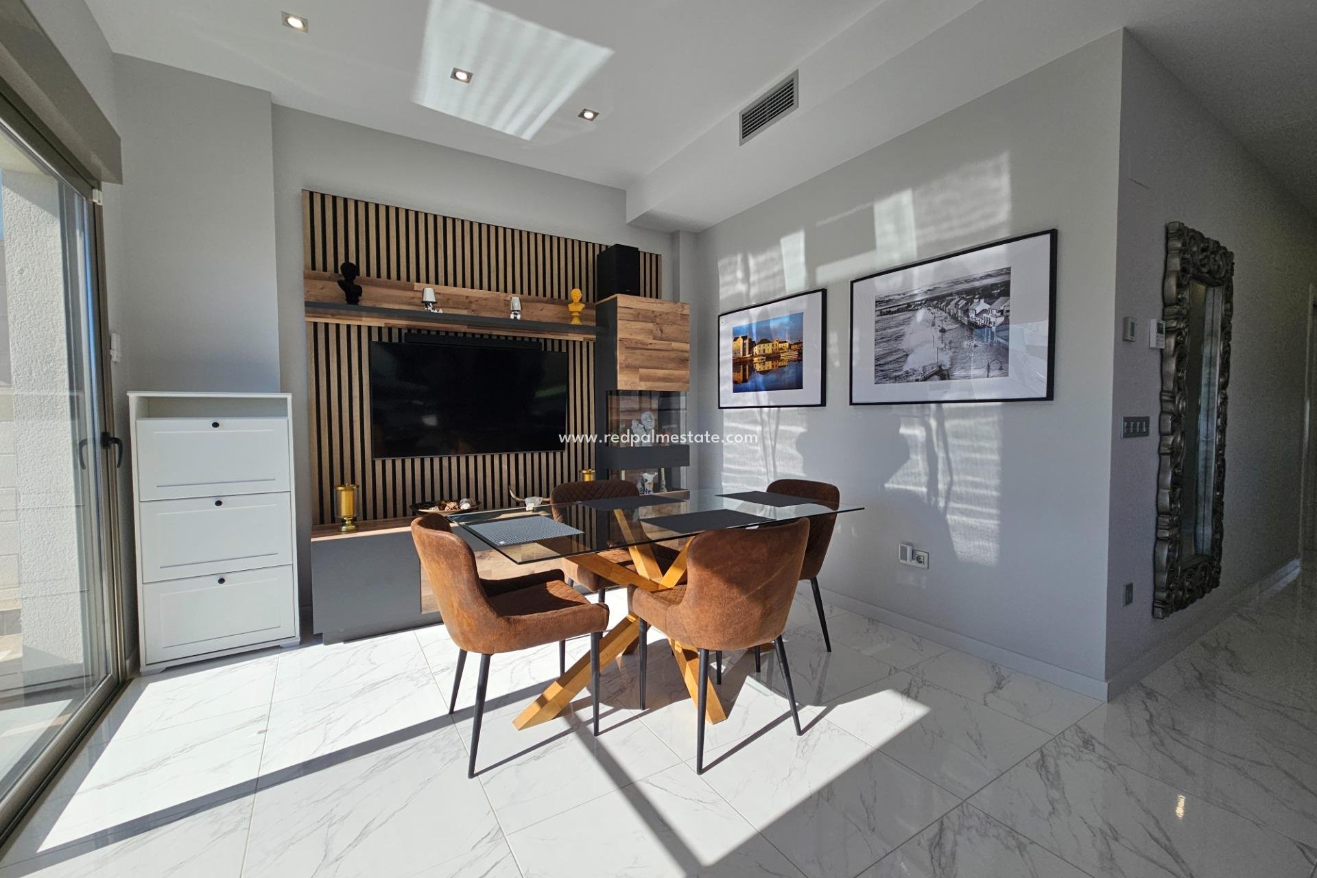 Revente - Villa -
Orihuela Costa - Villamartín