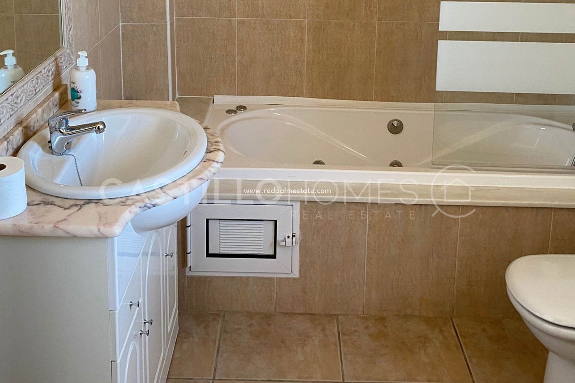 Revente - Villa -
Orihuela Costa - Villamartín