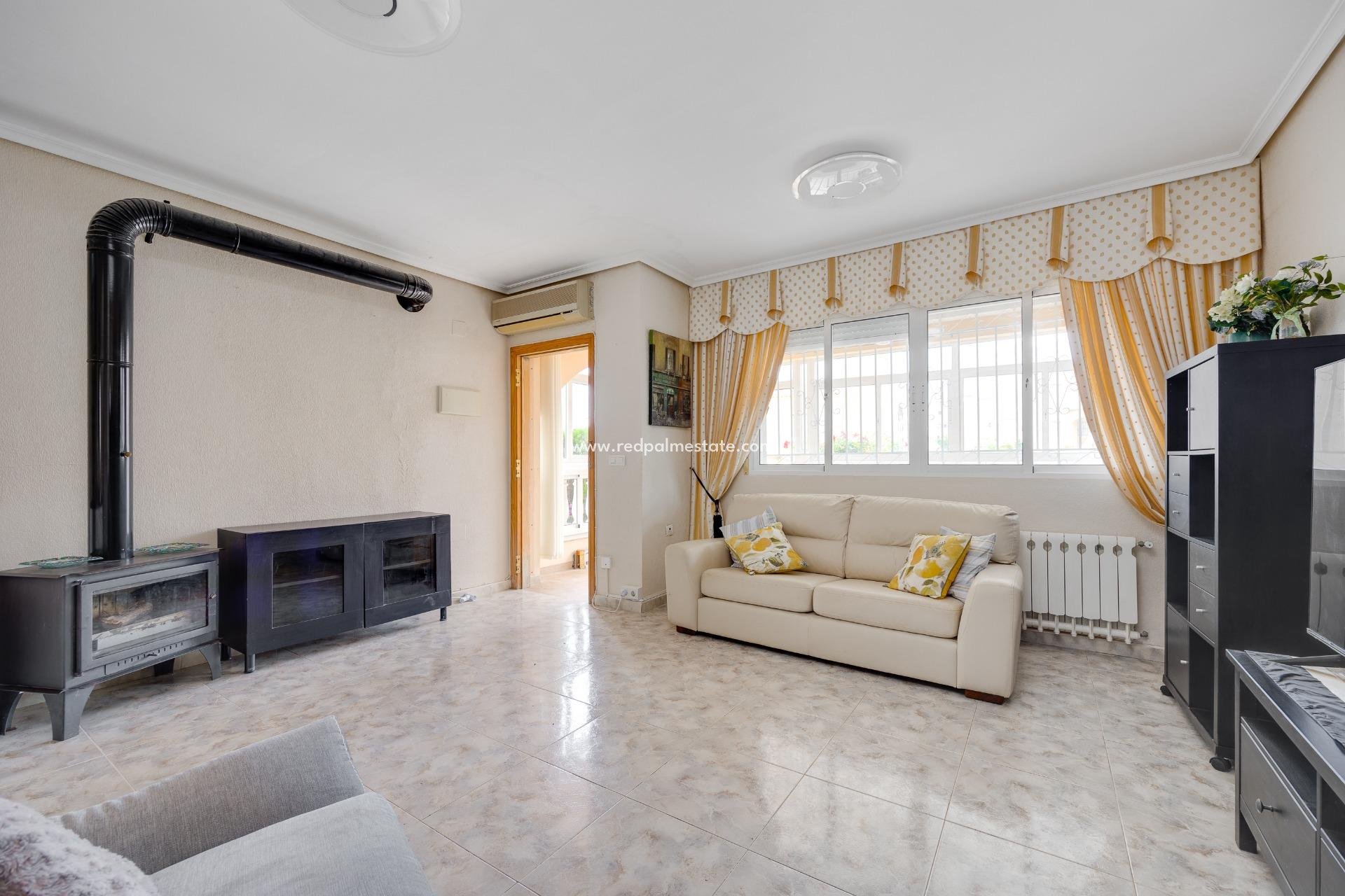 Revente - Villa -
Orihuela Costa - Villamartín