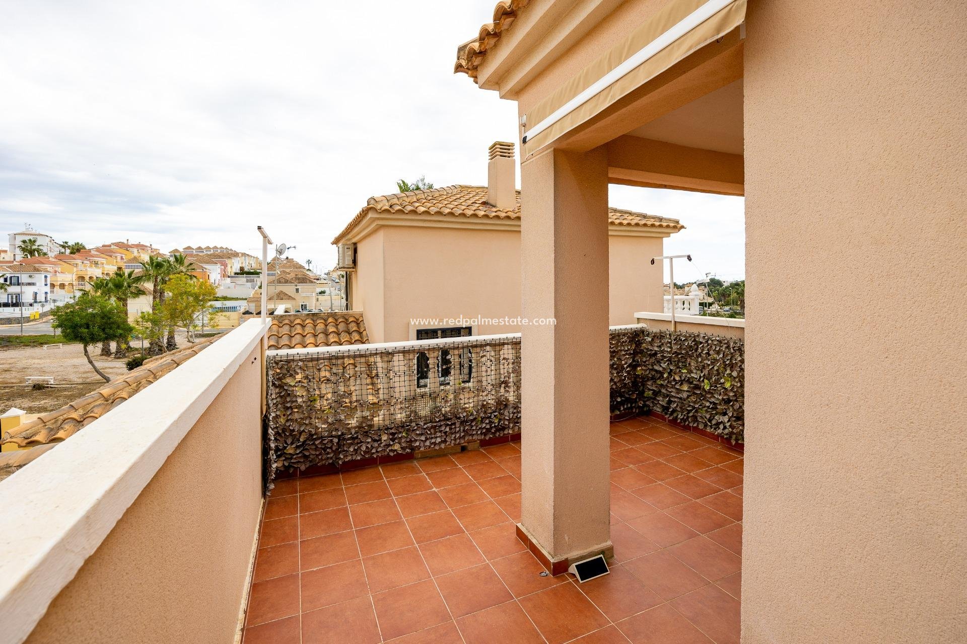 Revente - Villa -
Orihuela Costa - Villamartín