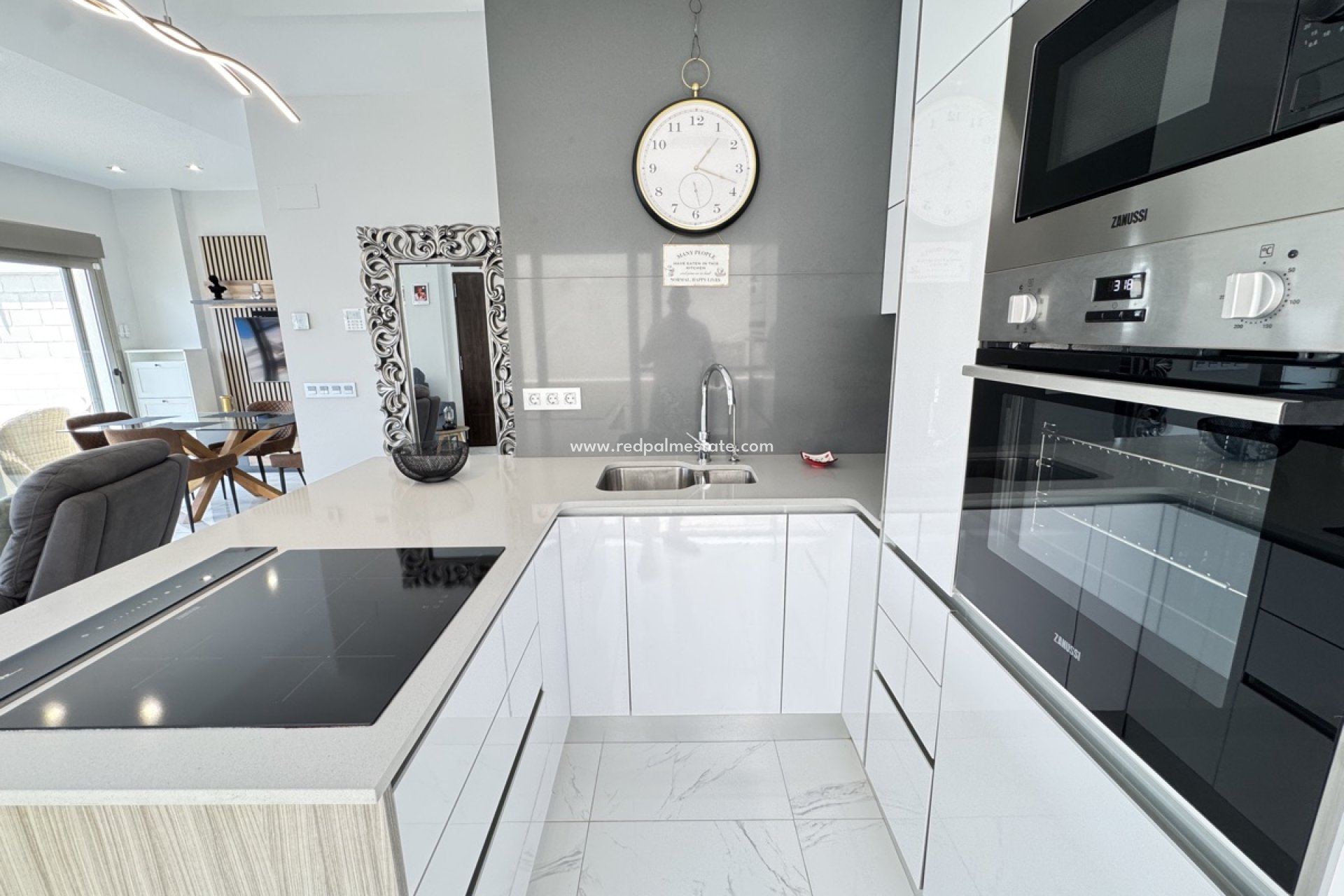 Revente - Villa -
Orihuela Costa - Villamartín