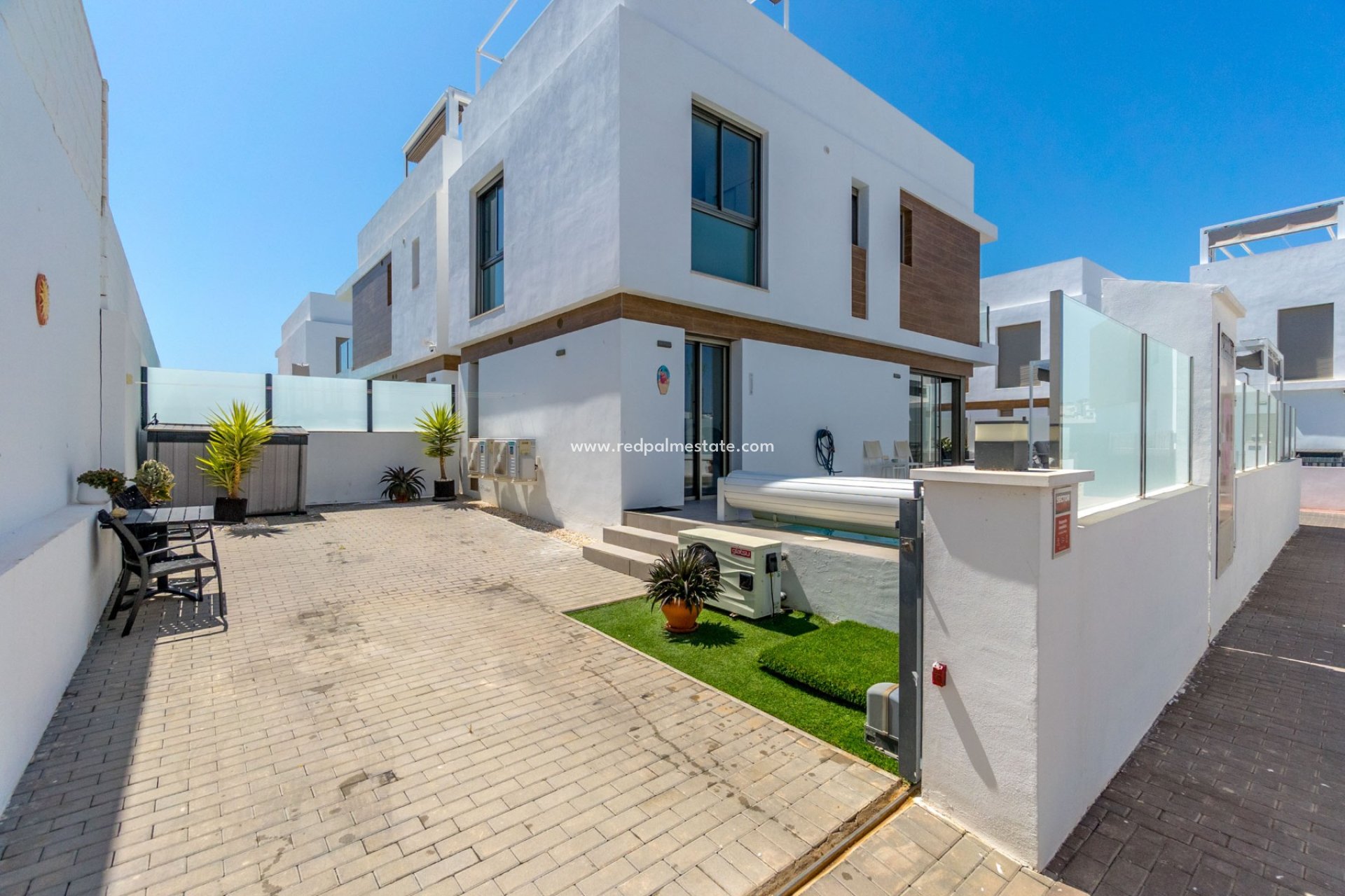Revente - Villa -
Orihuela Costa - Villamartín