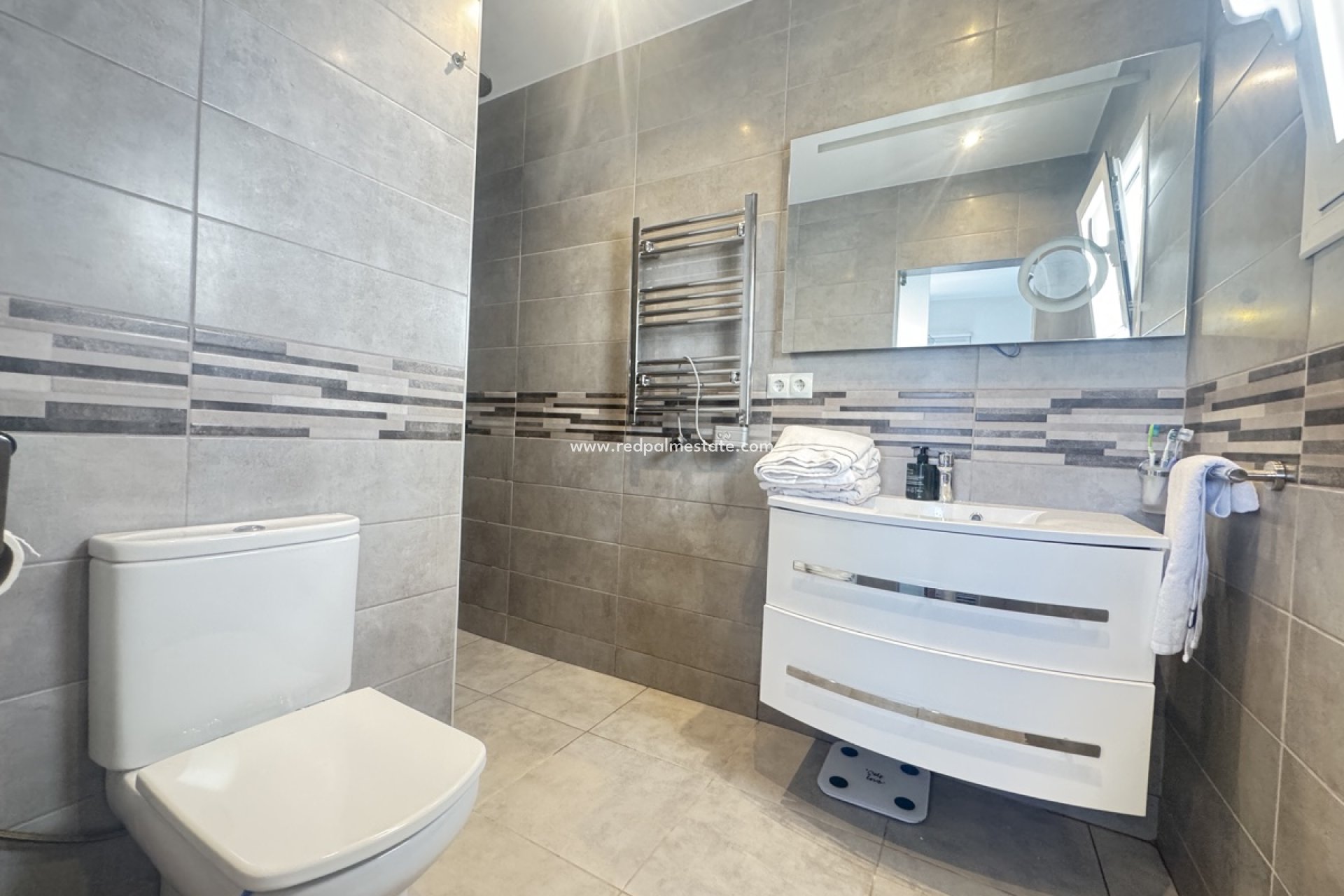 Revente - Villa -
Orihuela Costa - Villamartín