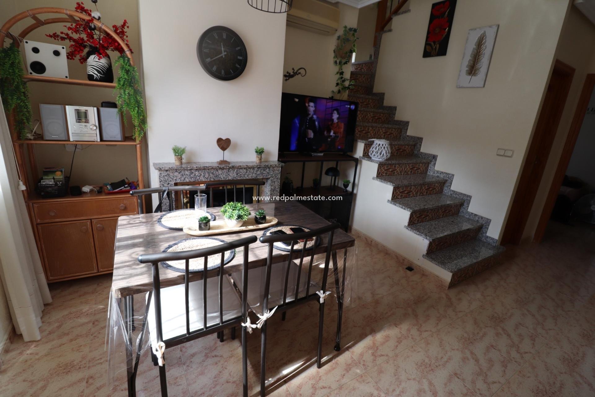 Revente - Villa -
Orihuela Costa - Villamartín