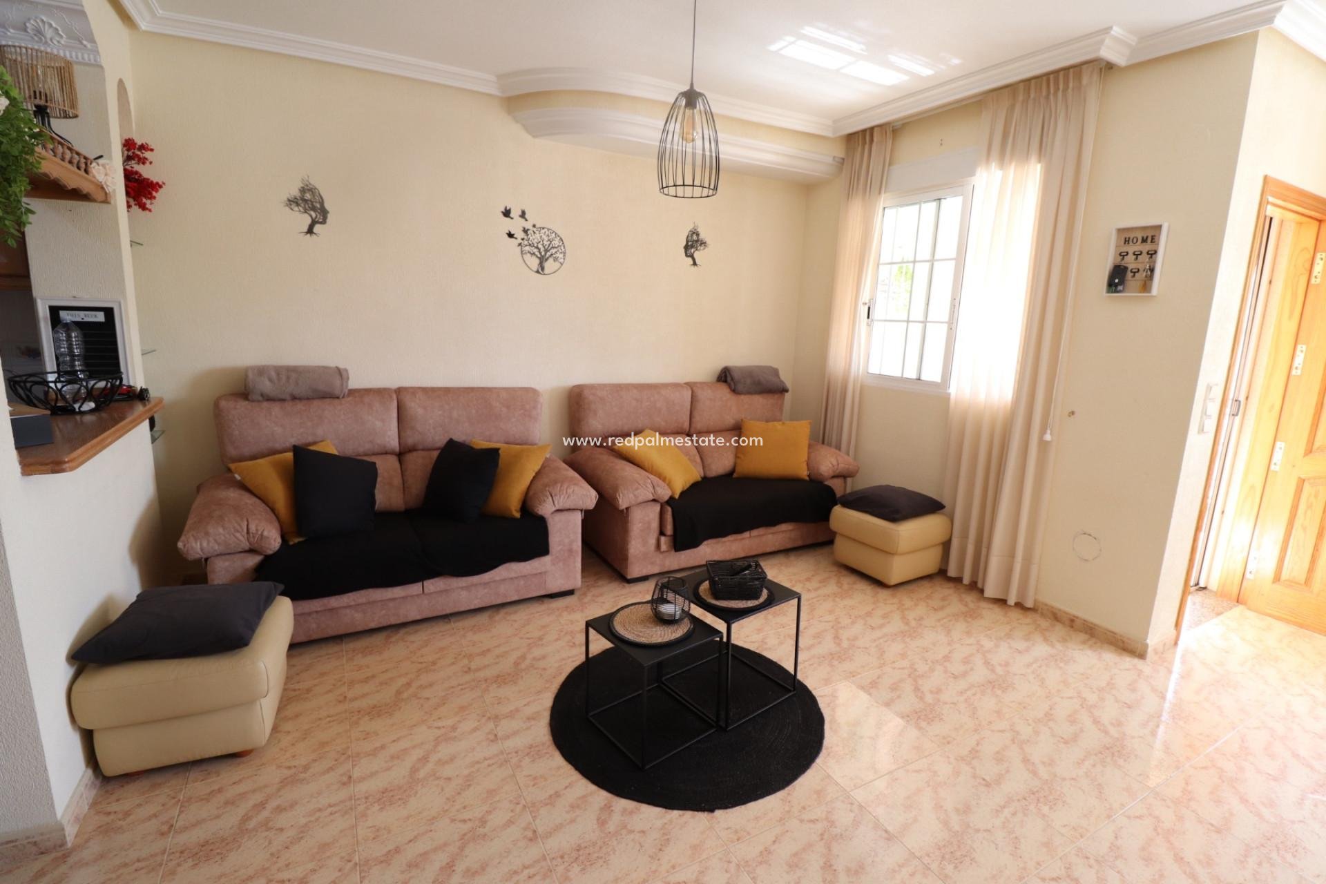 Revente - Villa -
Orihuela Costa - Villamartín