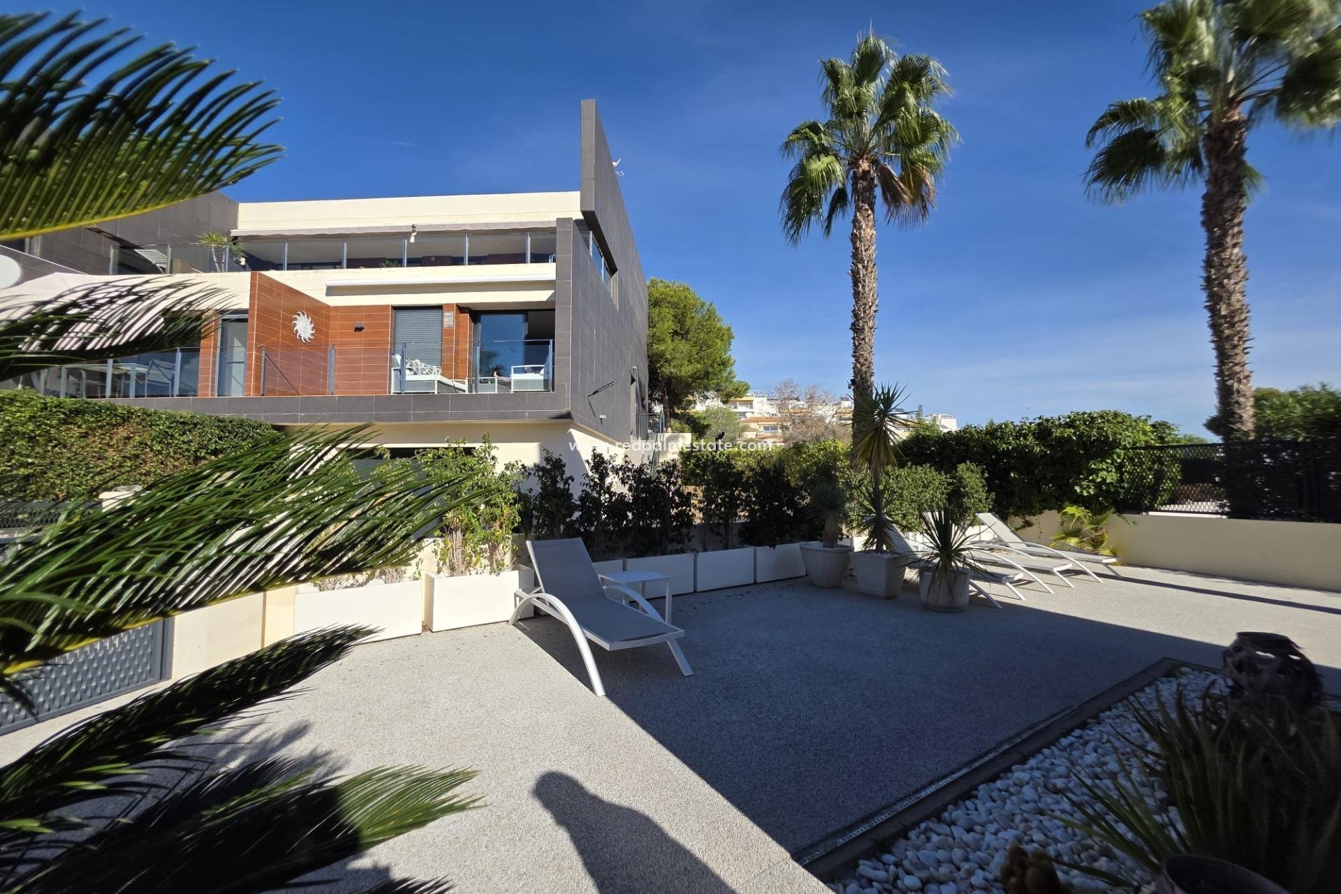 Revente - Villa -
Orihuela Costa - Villamartín