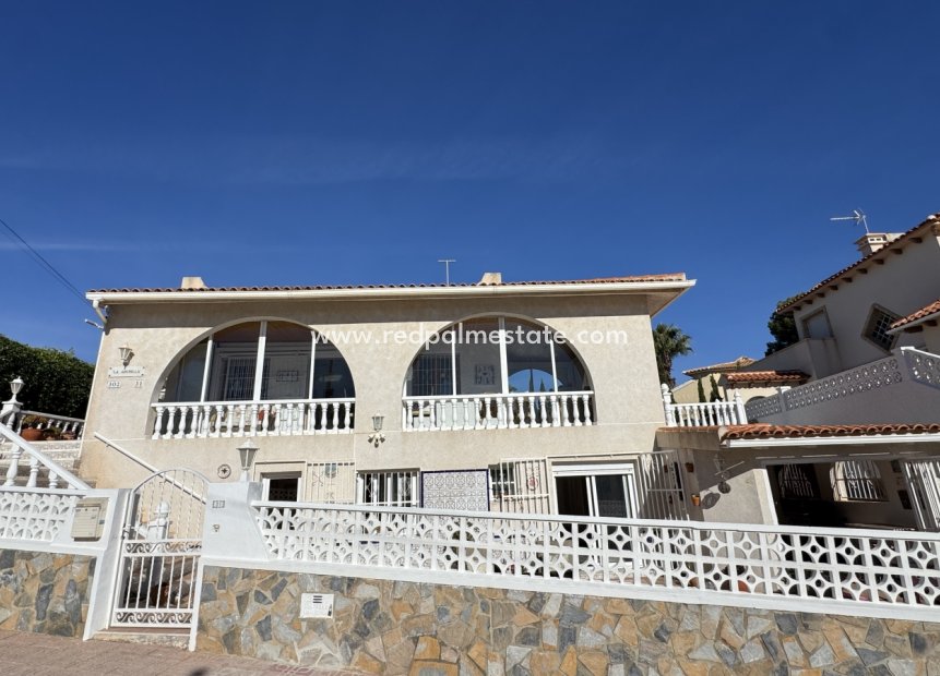 Revente - Villa -
Orihuela Costa - Villamartín