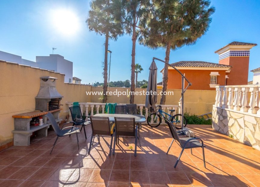 Revente - Villa -
Orihuela Costa - Villamartín