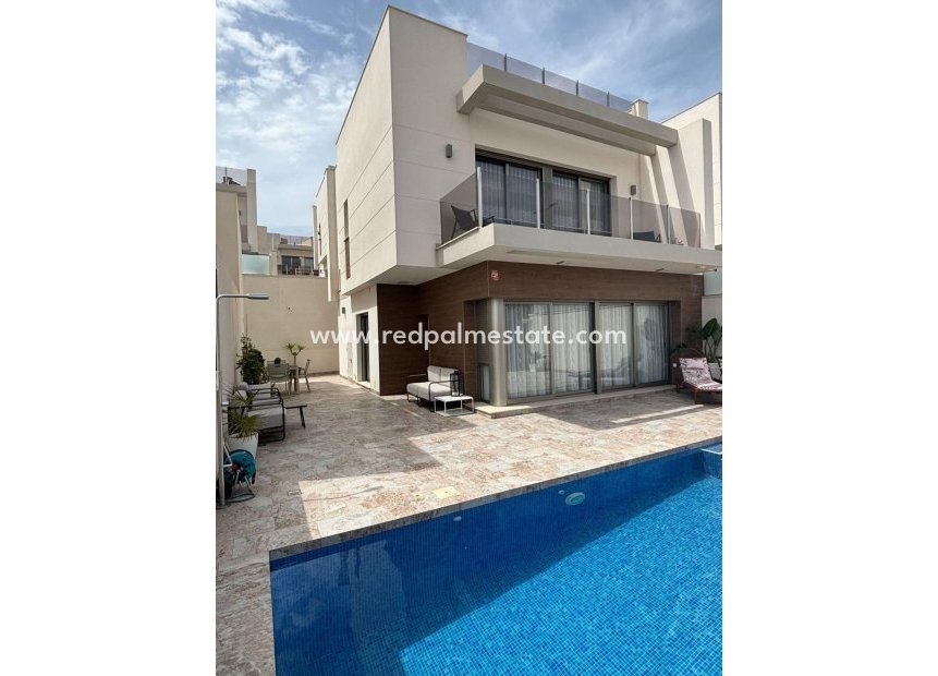 Revente - Villa -
Orihuela Costa - Villamartín