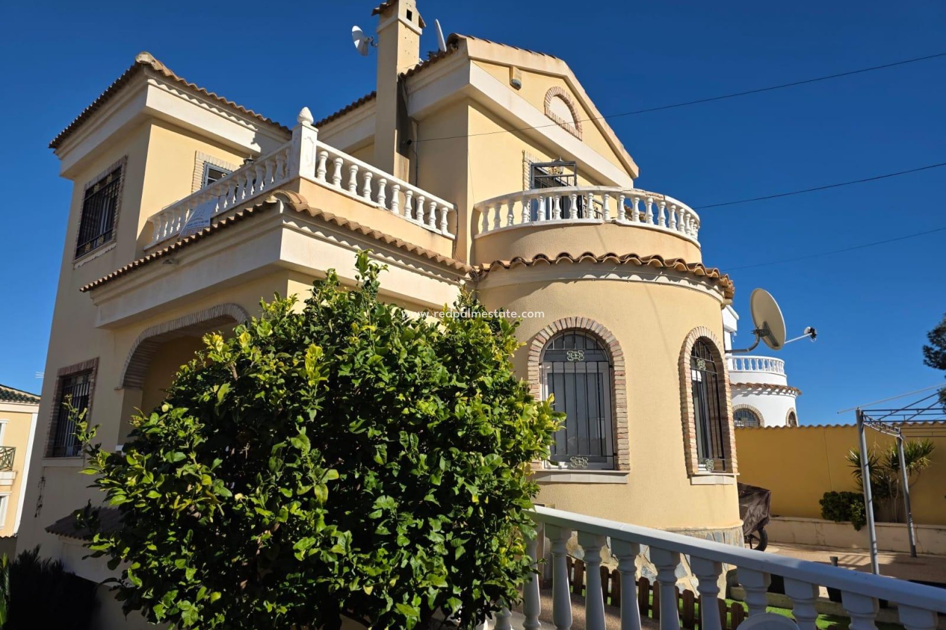 Revente - Villa -
Orihuela Costa - Villamartín