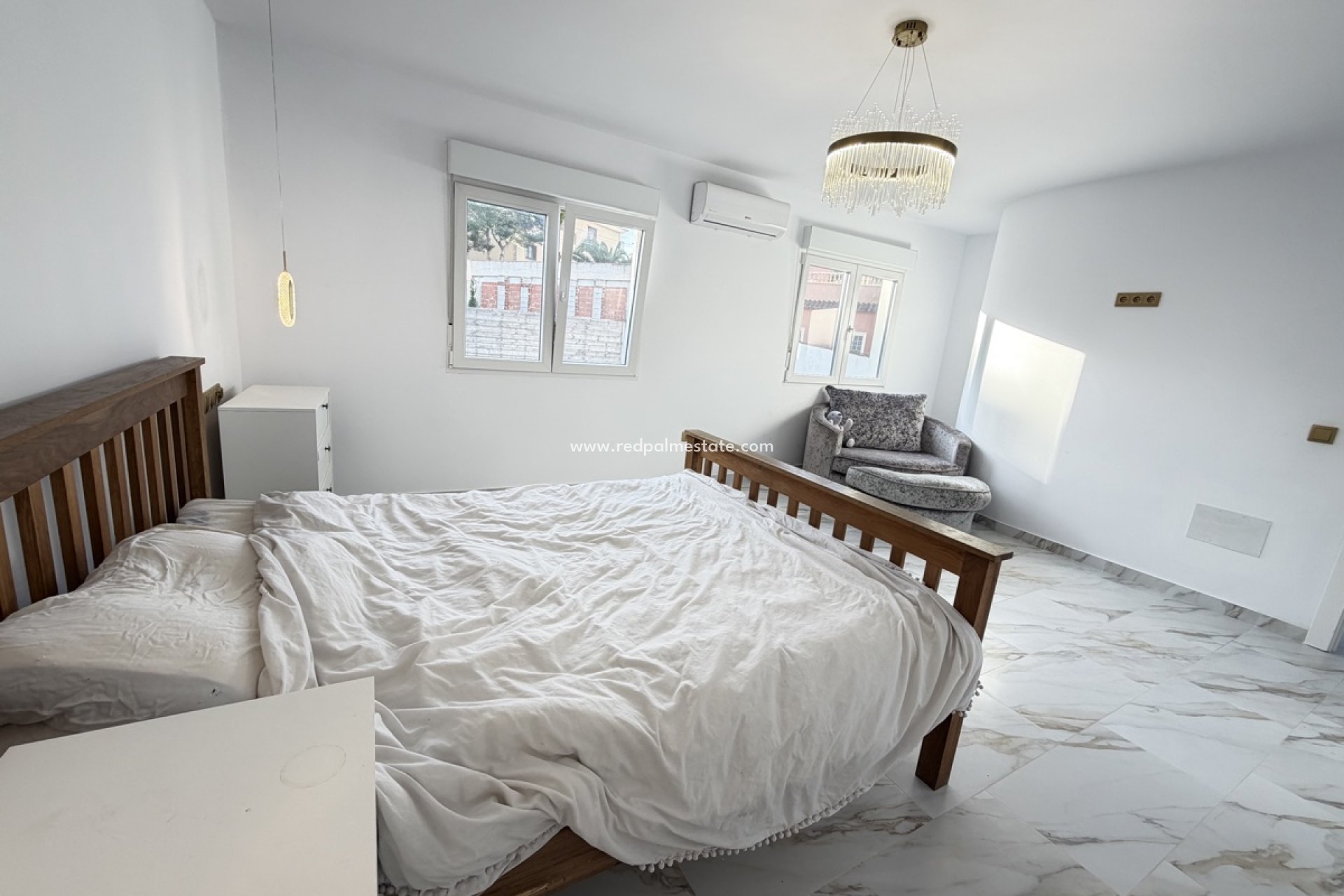 Revente - Villa -
Orihuela Costa - Villamartín