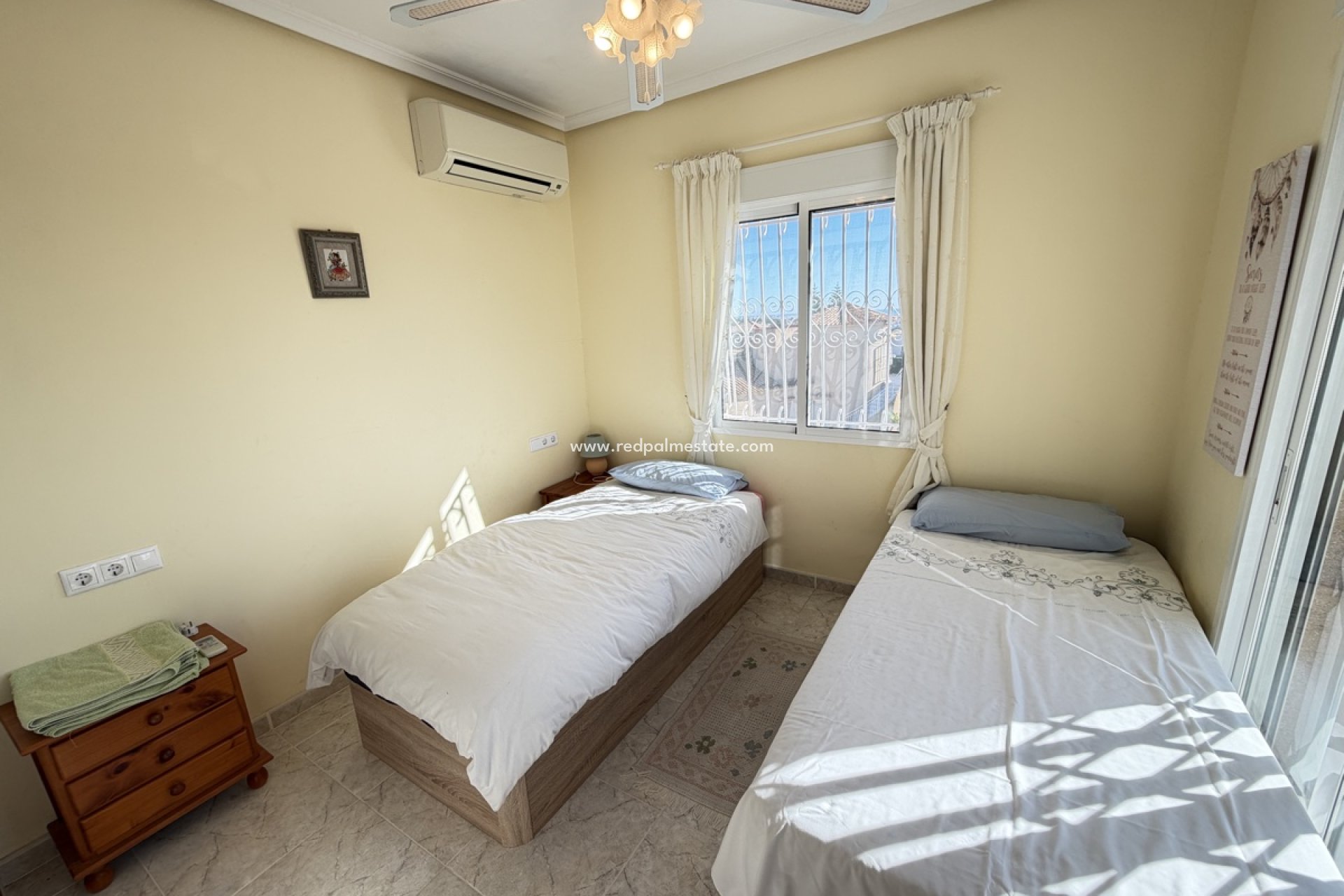 Revente - Villa -
Orihuela Costa - Villamartín