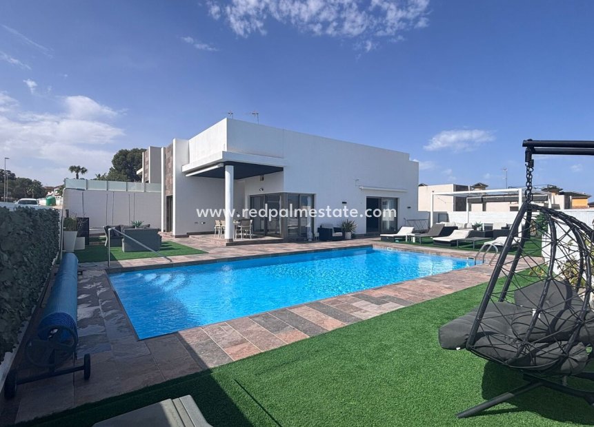 Revente - Villa -
Orihuela Costa - Villamartín