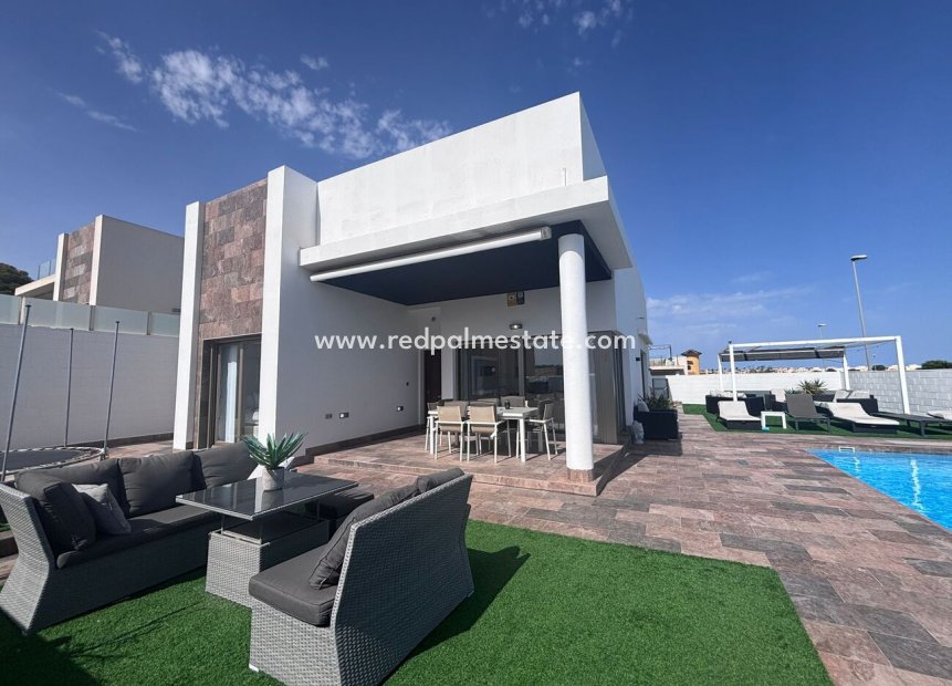 Revente - Villa -
Orihuela Costa - Villamartín