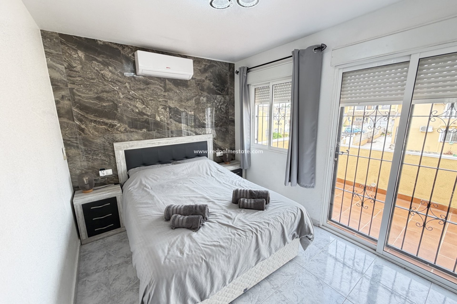 Revente - Villa -
Orihuela Costa - Villamartín