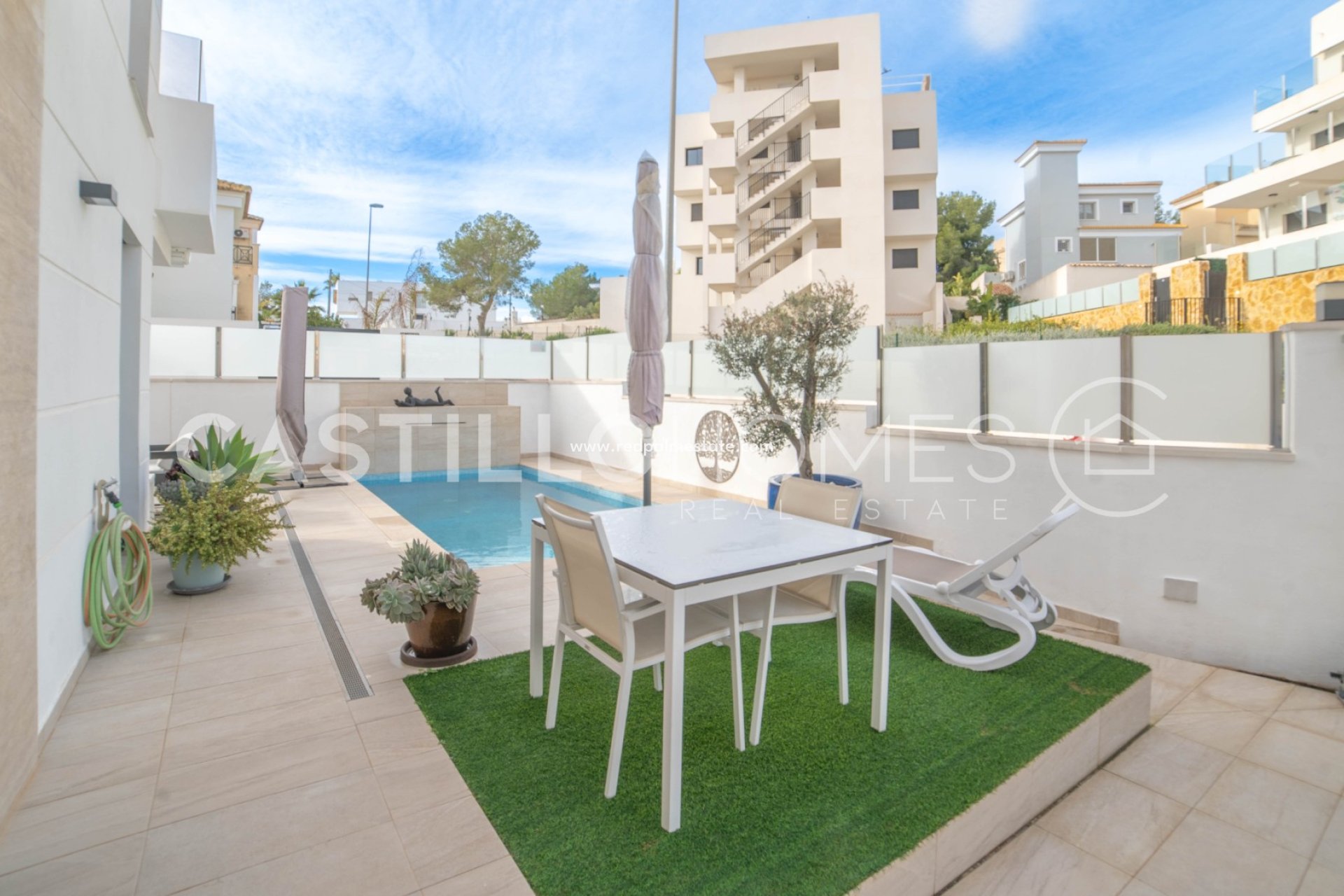 Revente - Villa -
Orihuela Costa - Villamartín