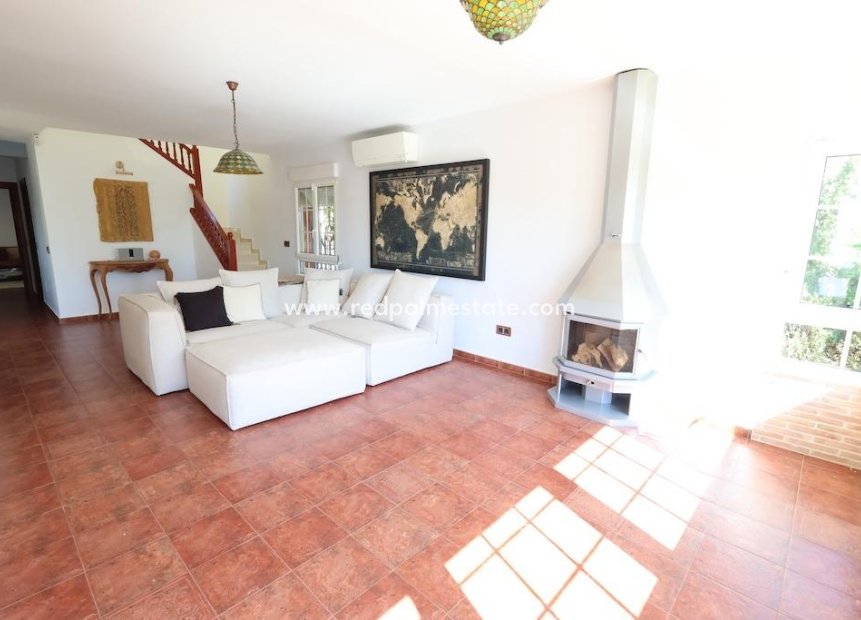 Revente - Villa -
Orihuela Costa - Villamartín