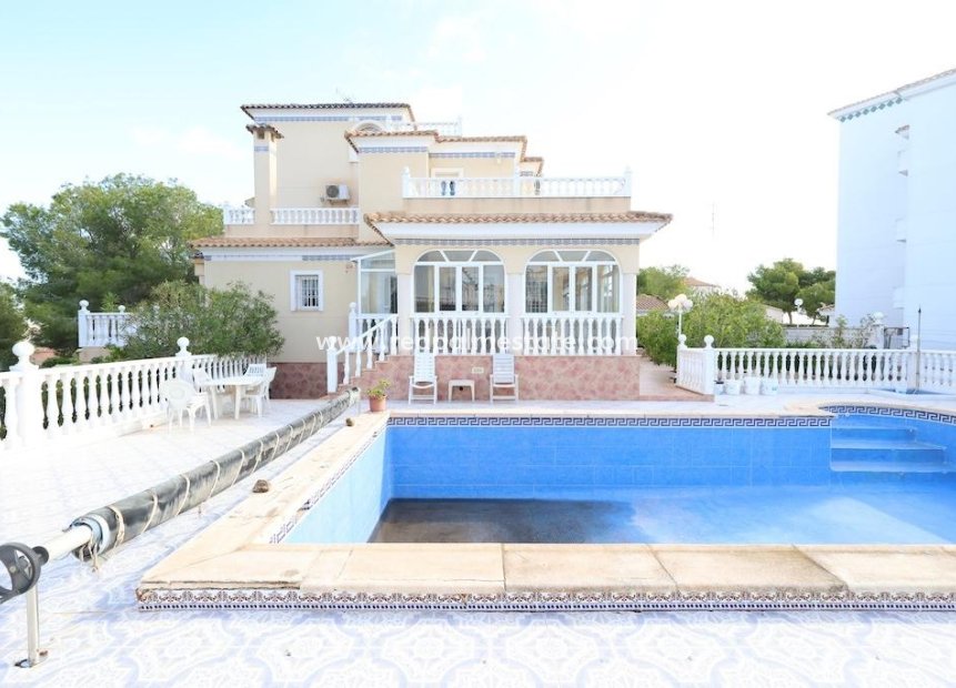 Revente - Villa -
Orihuela Costa - Villamartín