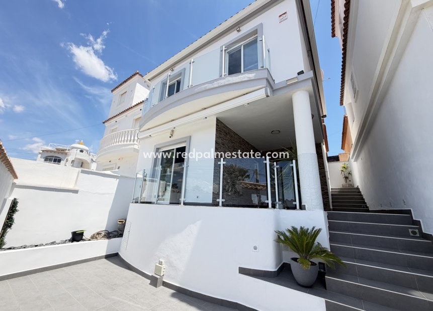 Revente - Villa -
Orihuela Costa - Villamartín