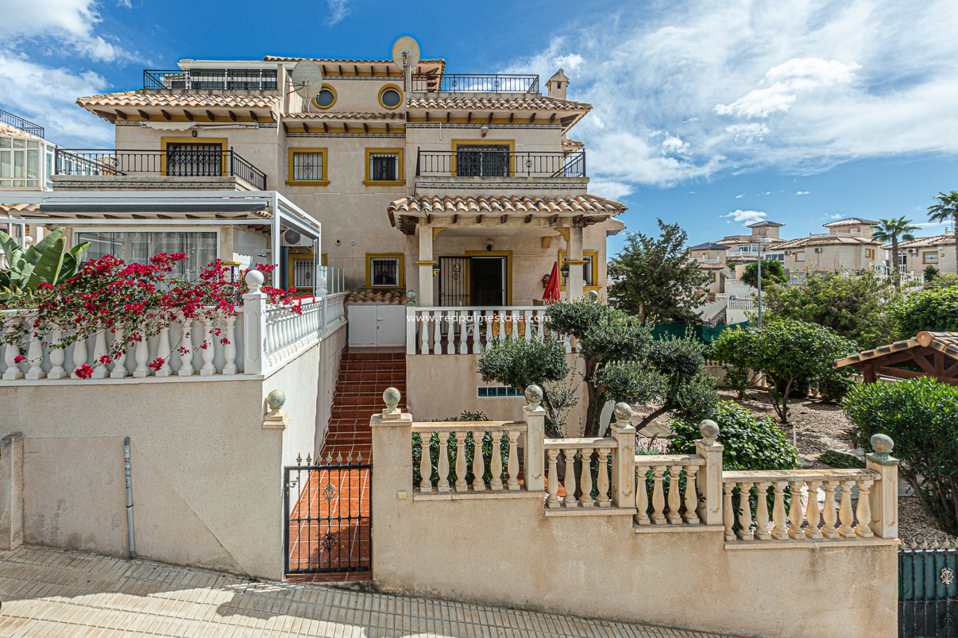 Revente - Villa -
Orihuela Costa - Villas San Jose