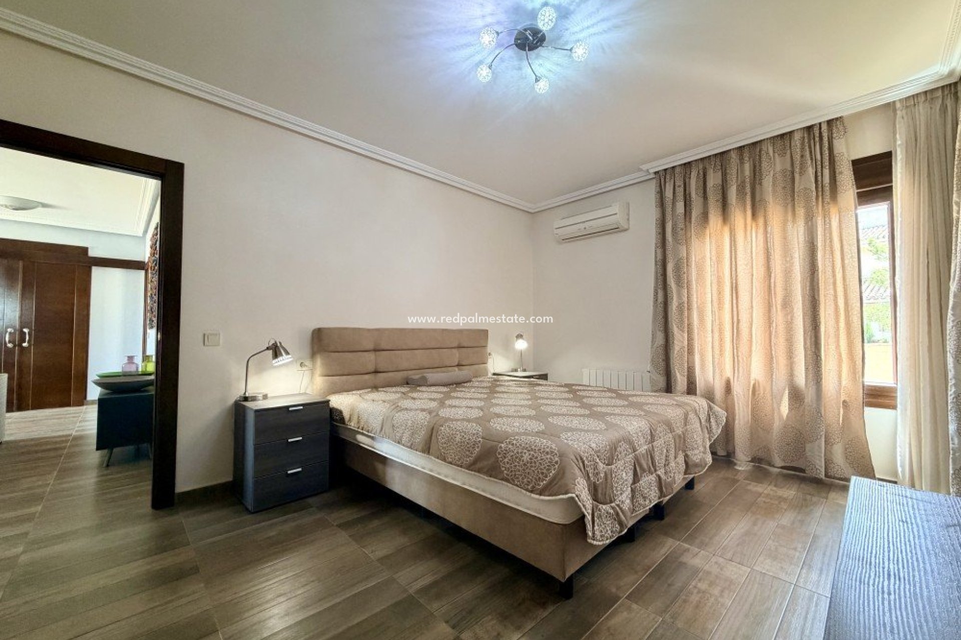 Revente - Villa -
Orihuela Costa