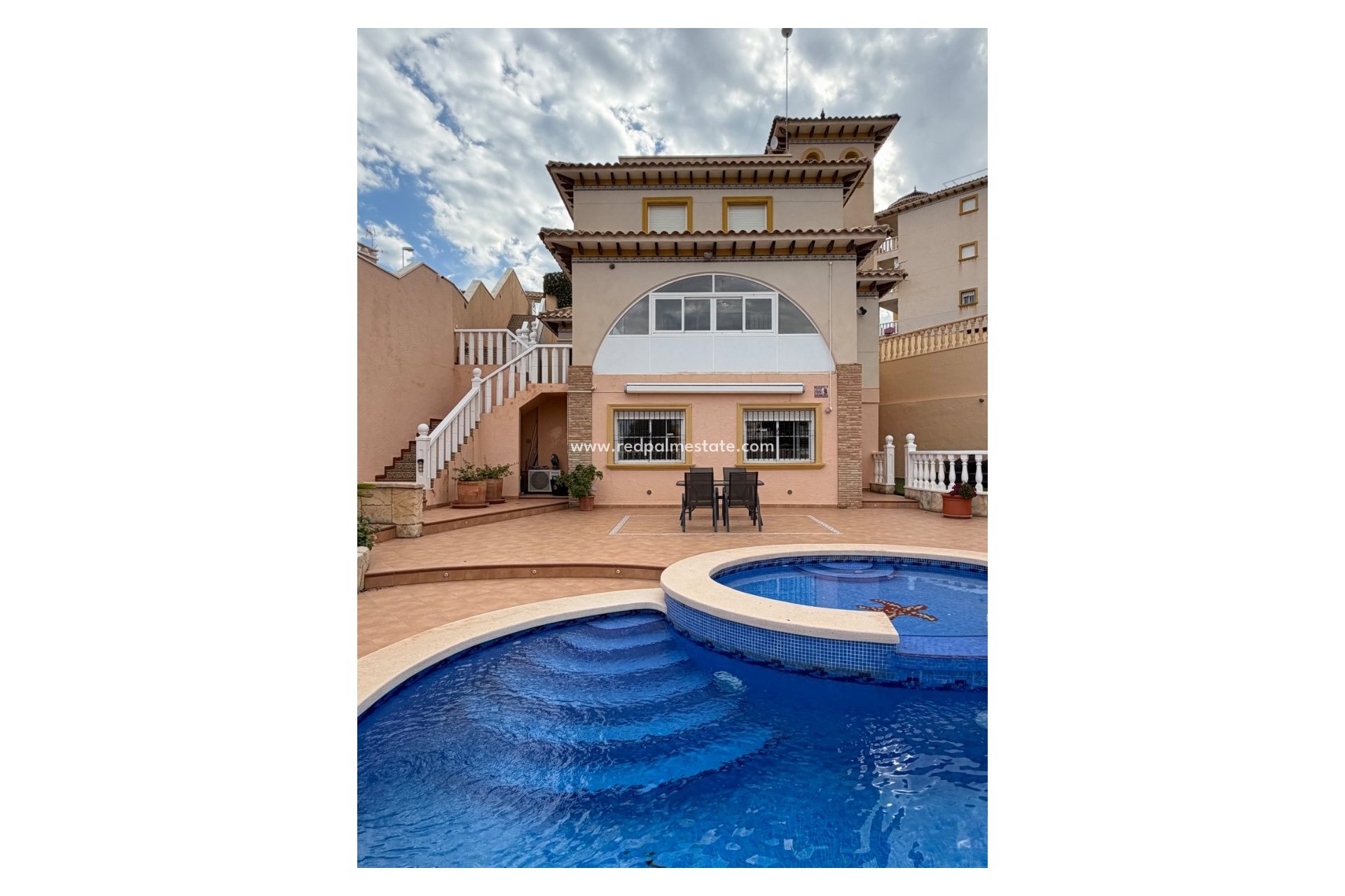Revente - Villa -
Orihuela Costa