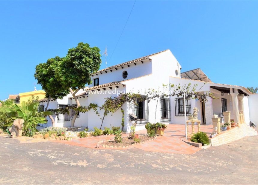 Revente - Villa -
Orihuela Costa