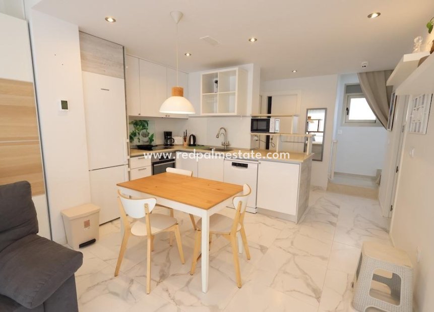Revente - Villa -
Orihuela Costa
